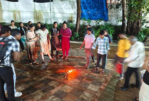 Chembur Karnataka Night College Sharing and Caring